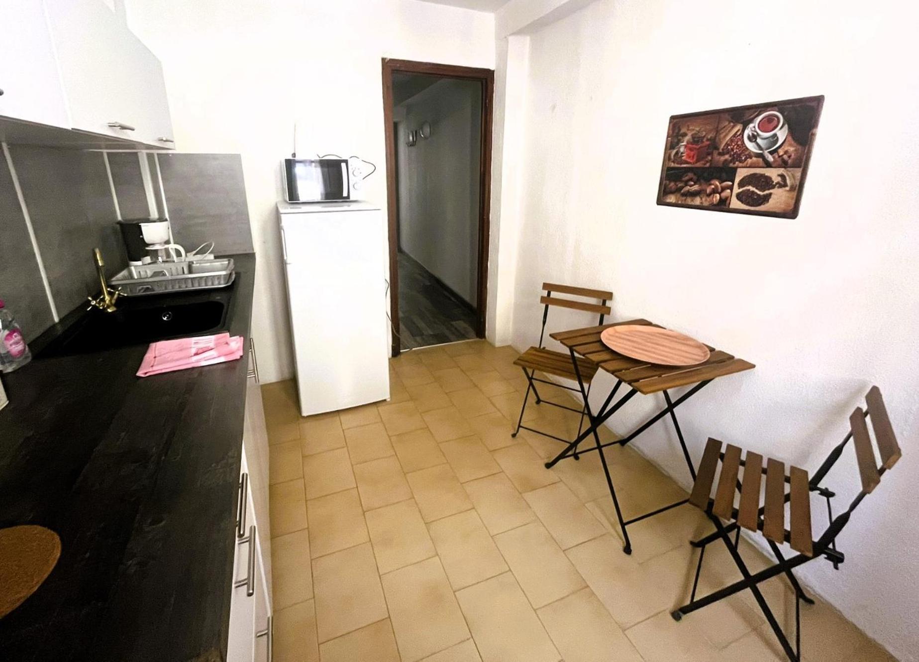 Au Pied Des Remparts 10 Rue Saint Jean Apartman Villefranche-de-Conflent Kültér fotó